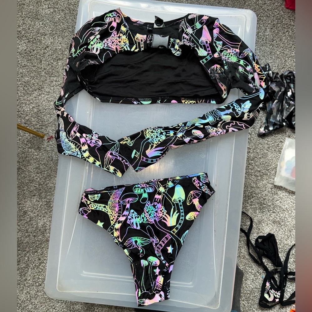 Reflective rave wear set